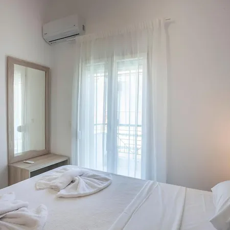 Aris Luxury Apartments Pefkochori Exterior photo