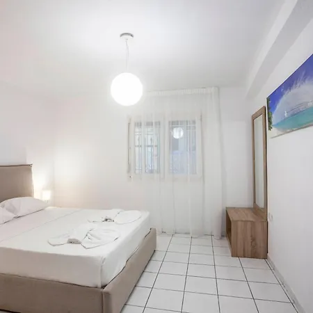 Aris Luxury Apartments Pefkochori Exterior photo