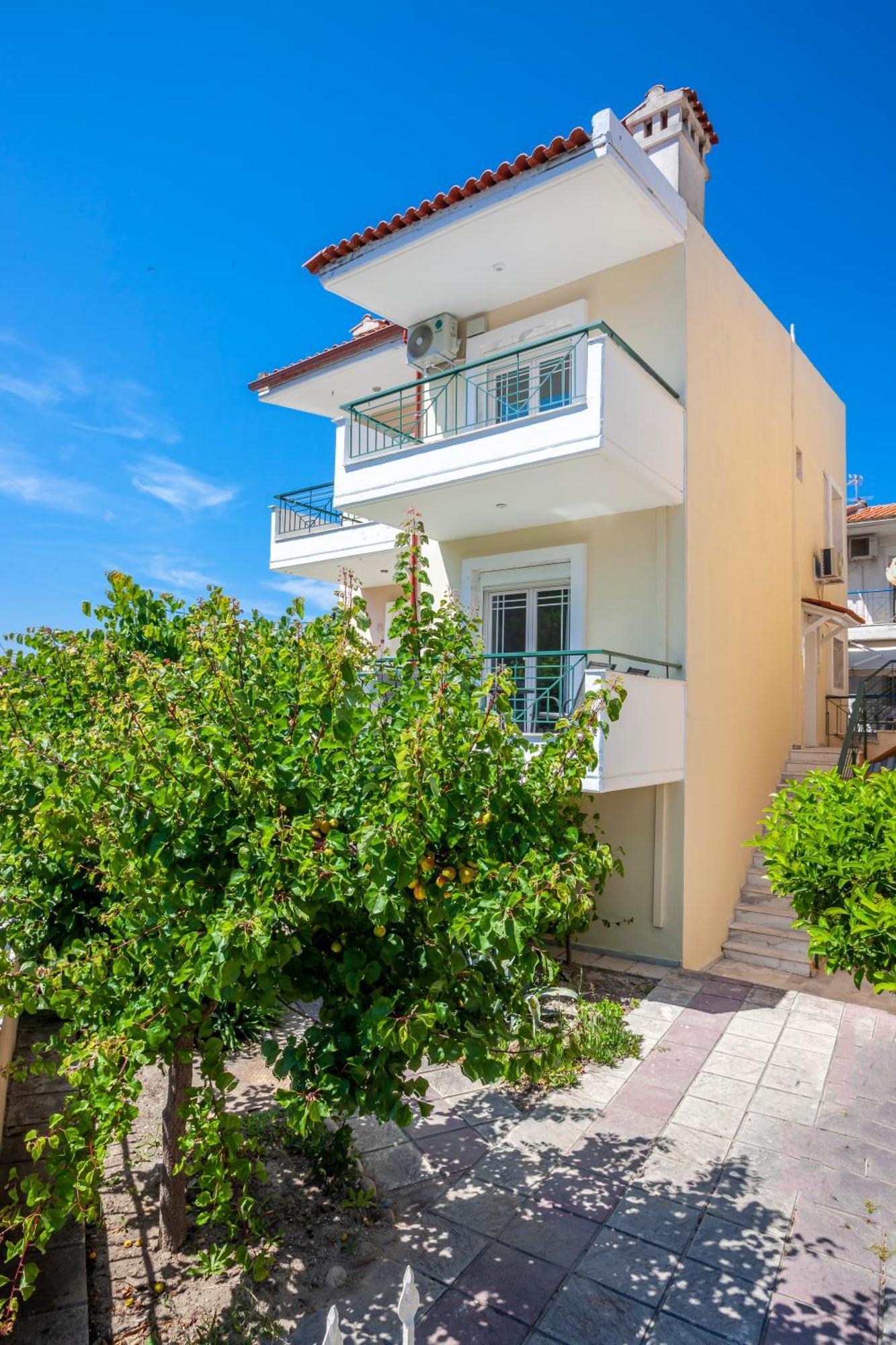 Aris Luxury Pefkochori