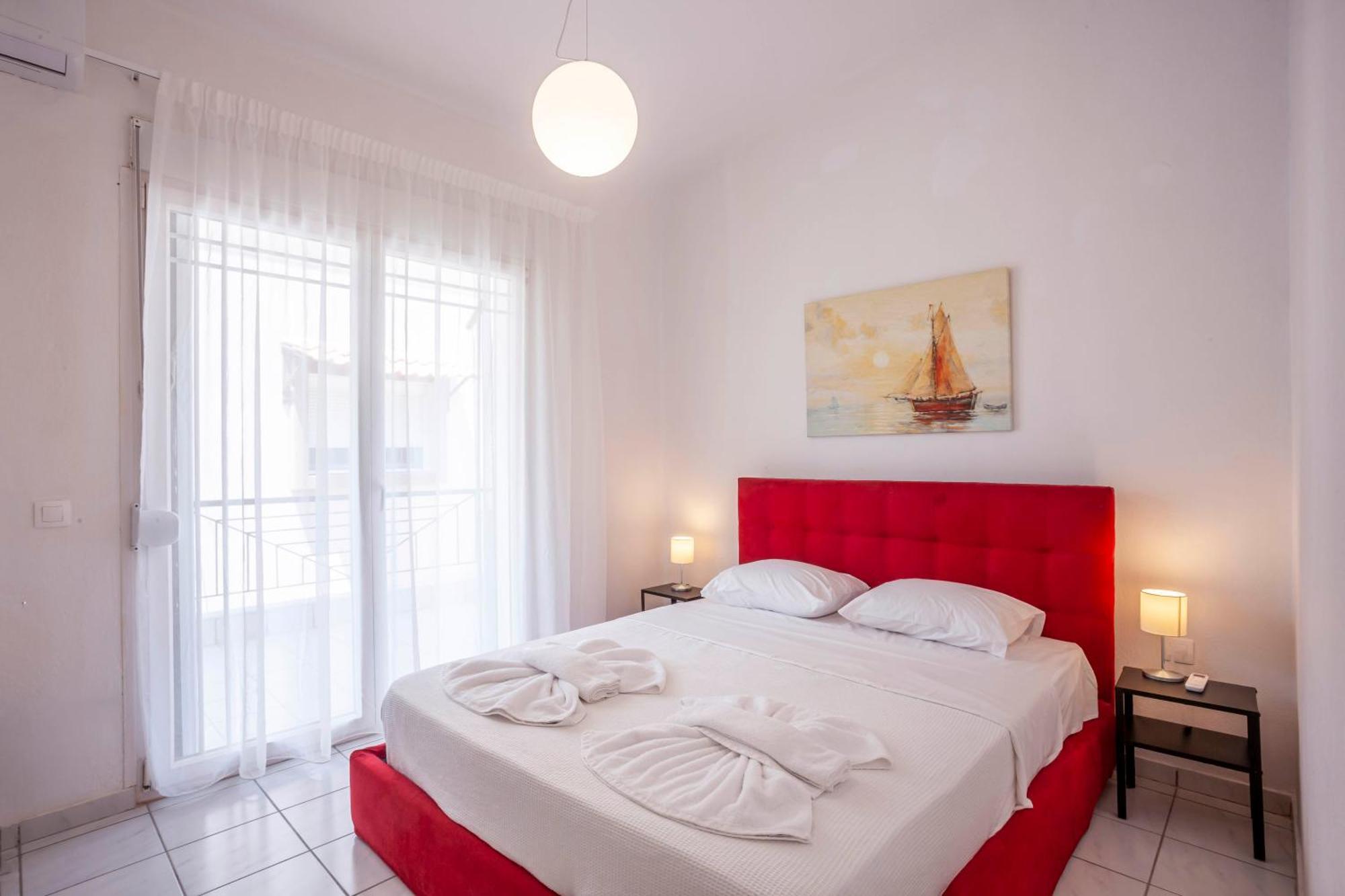 Aris Luxury Apartment Pefkochori
