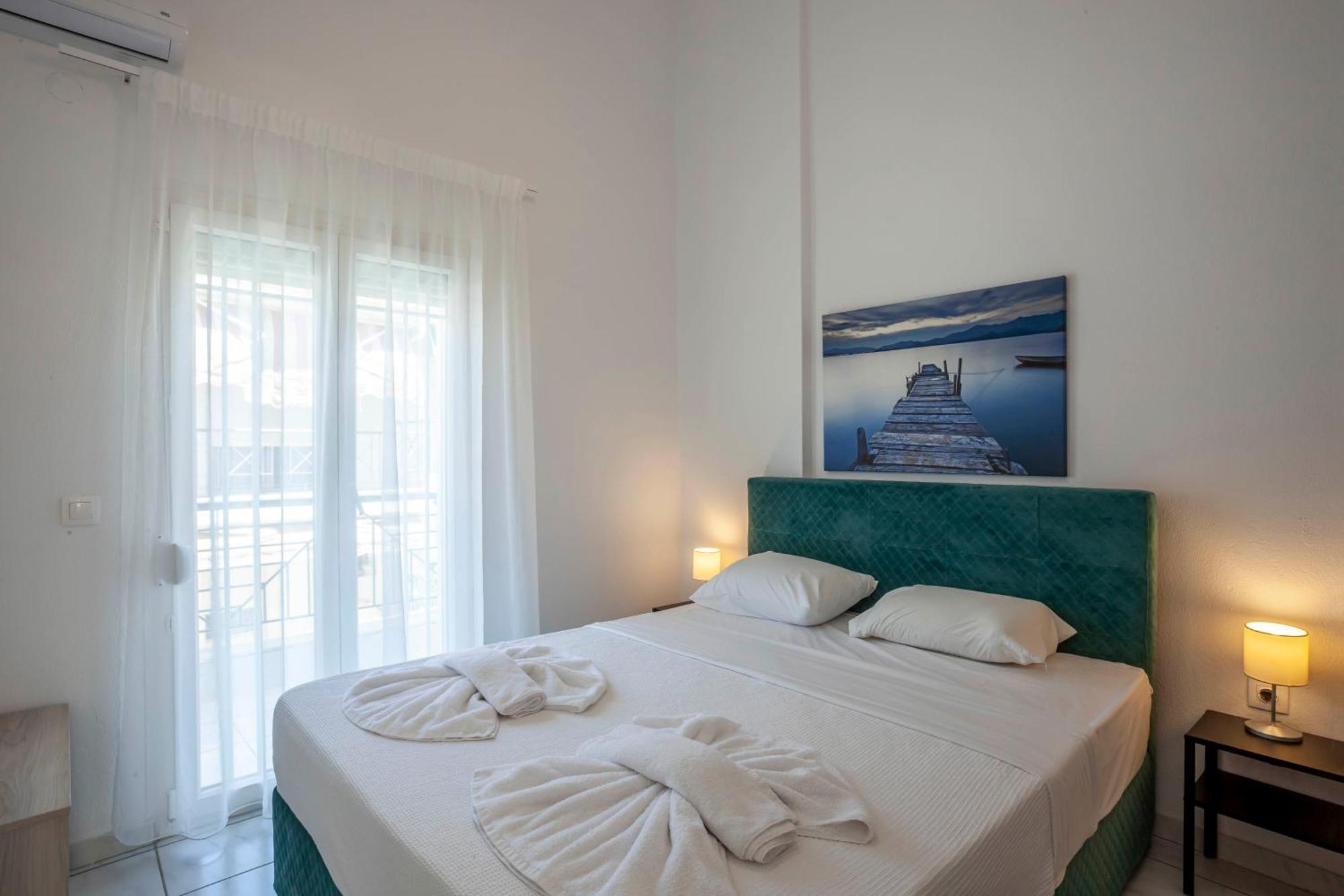Aris Luxury