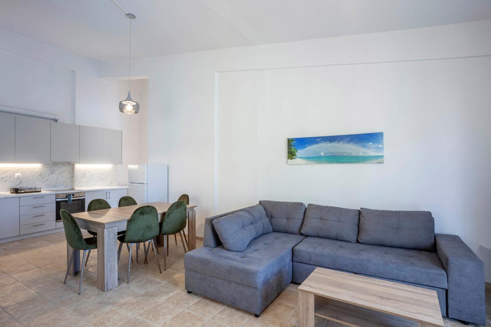 Aris Luxury *