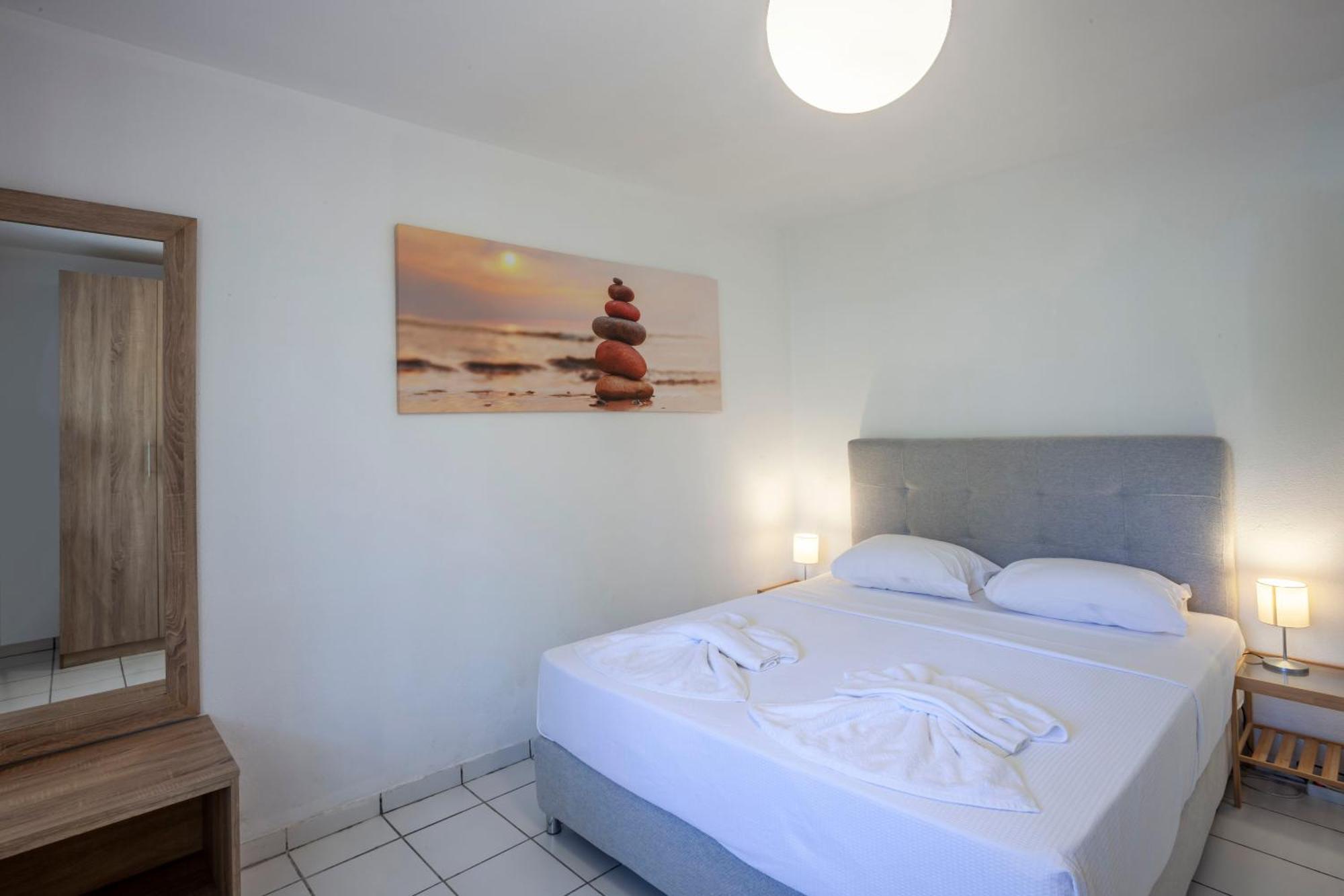 Aris Luxury Apartment Pefkochori