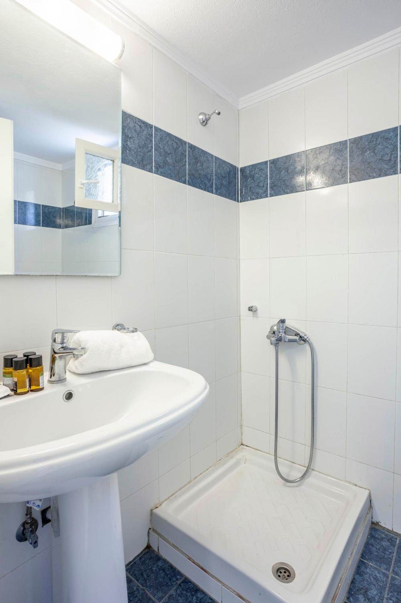 Aris Luxury *