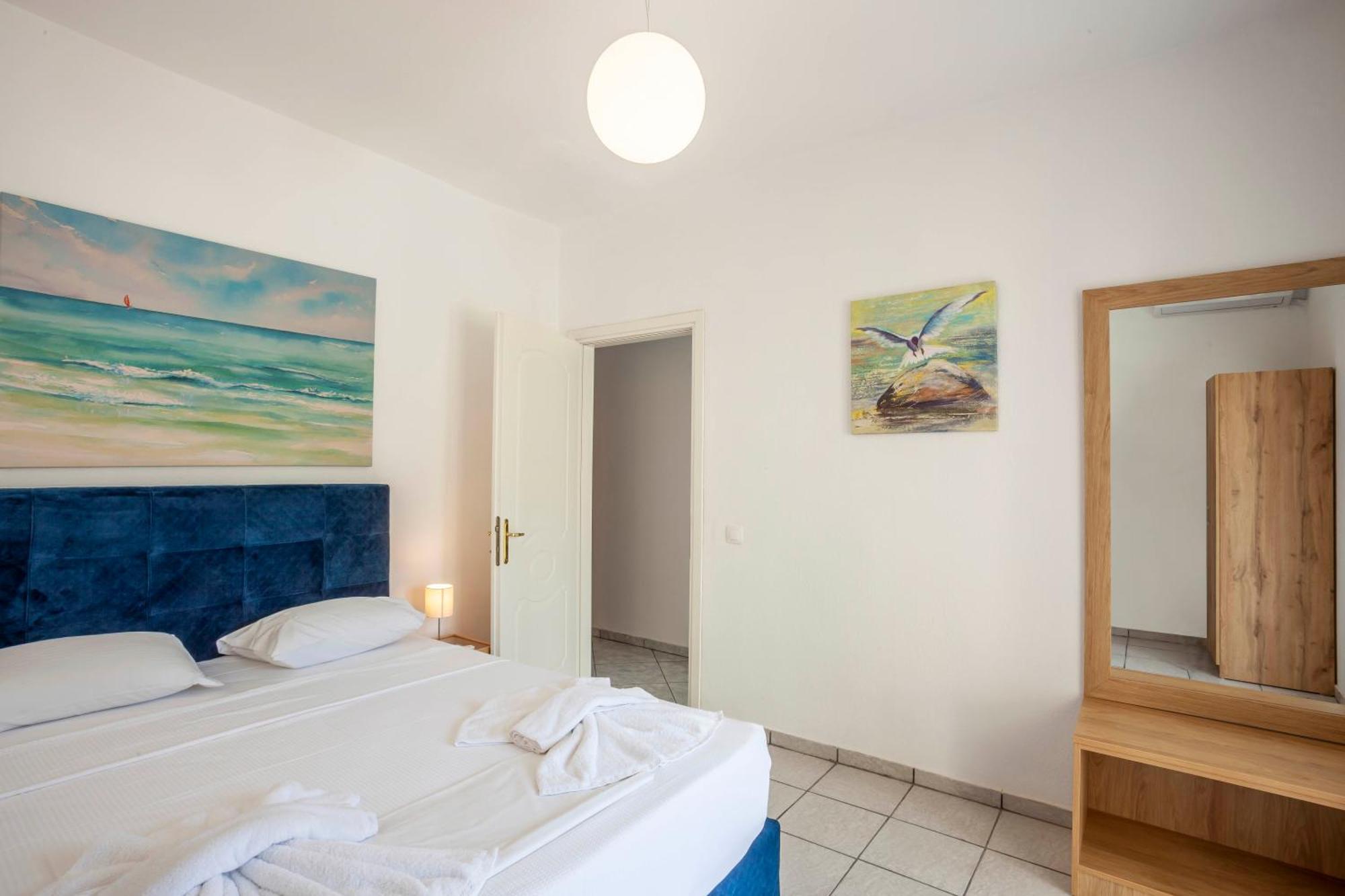Aris Luxury